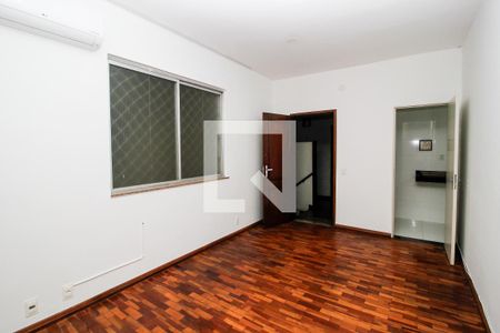 Sala de apartamento para alugar com 3 quartos, 70m² em Sagrada Família, Belo Horizonte