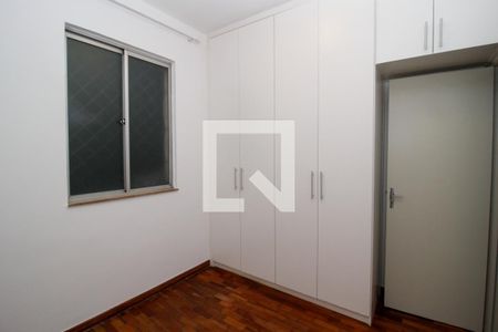 Quarto  de apartamento para alugar com 3 quartos, 70m² em Sagrada Família, Belo Horizonte