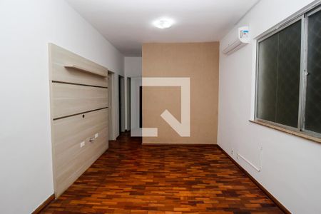 Sala de apartamento para alugar com 3 quartos, 70m² em Sagrada Família, Belo Horizonte