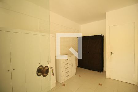 Casa à venda com 300m², 6 quartos e 2 vagasQuarto 4