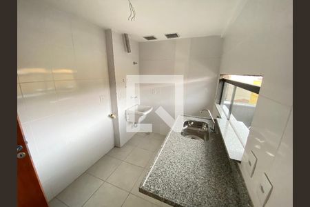 Apartamento à venda com 60m², 2 quartos e 1 vaga Apartamento à venda com 60m², 2 quartos e 1 vagaCozinha e Área de Serviço