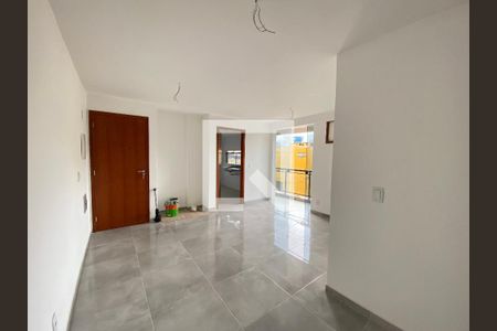 Apartamento à venda com 60m², 2 quartos e 1 vaga Apartamento à venda com 60m², 2 quartos e 1 vagaSala