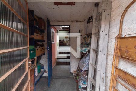 Casa à venda com 150m², 4 quartos e 1 vaga Casa à venda com 150m², 4 quartos e 1 vagaCorredor