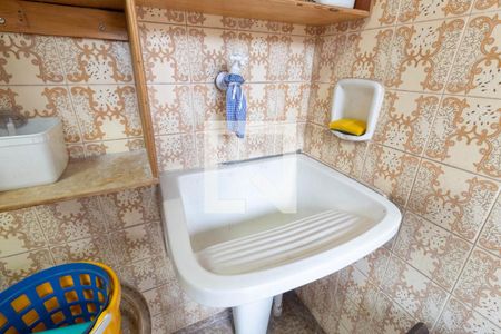 Casa à venda com 150m², 4 quartos e 1 vaga Casa à venda com 150m², 4 quartos e 1 vagaLavanderia