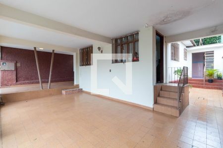 Casa à venda com 150m², 4 quartos e 1 vaga Casa à venda com 150m², 4 quartos e 1 vagaGaragem
