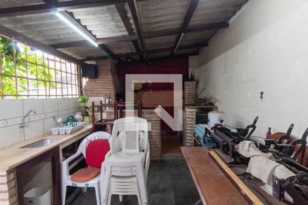 Casa à venda com 150m², 4 quartos e 1 vaga Casa à venda com 150m², 4 quartos e 1 vagaChurrasqueira