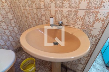 Casa à venda com 150m², 4 quartos e 1 vaga Casa à venda com 150m², 4 quartos e 1 vagaBanheiro de serviço