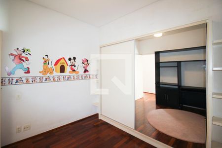 Casa à venda com 205m², 4 quartos e 3 vagas Casa à venda com 205m², 4 quartos e 3 vagasQuarto 1