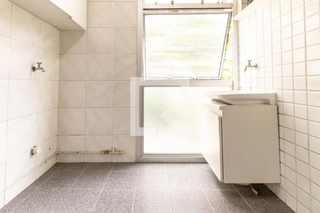 Apartamento à venda com 90m², 2 quartos e 1 vagaÁrea de Serviço