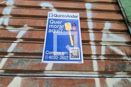 Casa à venda com 250m², 2 quartos e 4 vagas Casa à venda com 250m², 2 quartos e 4 vagasplaquinha