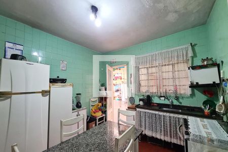 Casa à venda com 250m², 2 quartos e 4 vagas Casa à venda com 250m², 2 quartos e 4 vagasCozinha