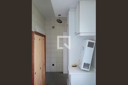 Apartamento à venda com 213m², 3 quartos e 4 vagas Apartamento à venda com 213m², 3 quartos e 4 vagasÁrea de Serviço