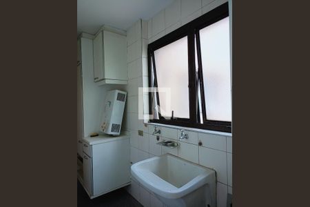 Apartamento à venda com 213m², 3 quartos e 4 vagas Apartamento à venda com 213m², 3 quartos e 4 vagasÁrea de Serviço