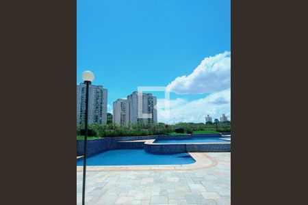 Apartamento à venda com 213m², 3 quartos e 4 vagas Apartamento à venda com 213m², 3 quartos e 4 vagasPiscina