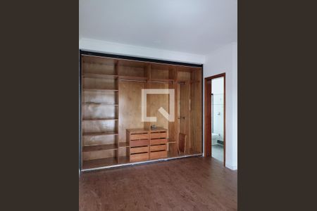 Apartamento à venda com 213m², 3 quartos e 4 vagas Apartamento à venda com 213m², 3 quartos e 4 vagasSuíte 1