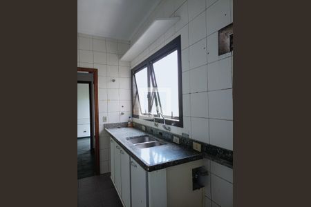 Apartamento à venda com 213m², 3 quartos e 4 vagas Apartamento à venda com 213m², 3 quartos e 4 vagasCozinha - Armários