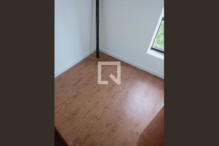 Apartamento à venda com 213m², 3 quartos e 4 vagas Apartamento à venda com 213m², 3 quartos e 4 vagasQuarto de Serviço