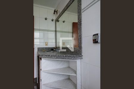 Apartamento à venda com 213m², 3 quartos e 4 vagas Apartamento à venda com 213m², 3 quartos e 4 vagasBanheiro suíte 3