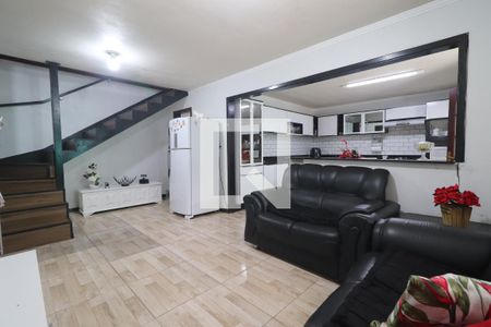 Casa à venda com 219m², 2 quartos e 1 vagaCasa dos Fundos - Sala