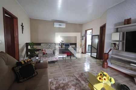 Casa à venda com 219m², 2 quartos e 1 vagaCasa fundos / Sala