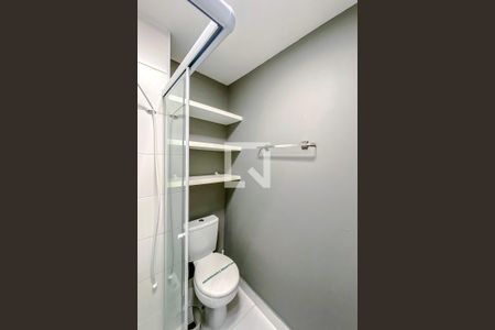 Banheiro de apartamento para alugar com 1 quarto, 20m² em Brás, São Paulo