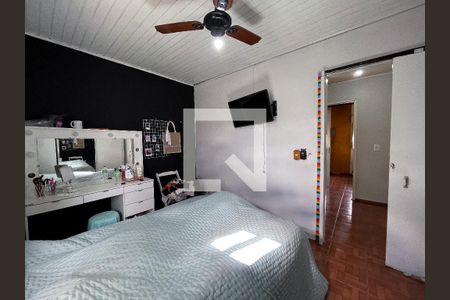 Casa à venda com 300m², 4 quartos e 2 vagas Casa à venda com 300m², 4 quartos e 2 vagasQuarto 1