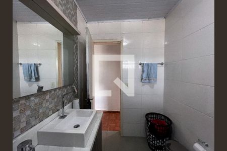 Casa à venda com 300m², 4 quartos e 2 vagas Casa à venda com 300m², 4 quartos e 2 vagasBanheiro 2