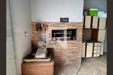 Casa à venda com 300m², 4 quartos e 2 vagas Casa à venda com 300m², 4 quartos e 2 vagasÁrea comum