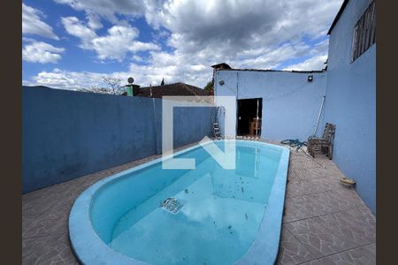 Casa à venda com 300m², 4 quartos e 2 vagas Casa à venda com 300m², 4 quartos e 2 vagasÁrea comum