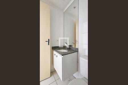 Banheiro de apartamento para alugar com 2 quartos, 55m² em Interlagos, São Paulo