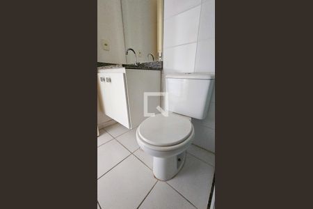 Banheiro de apartamento para alugar com 2 quartos, 55m² em Interlagos, São Paulo