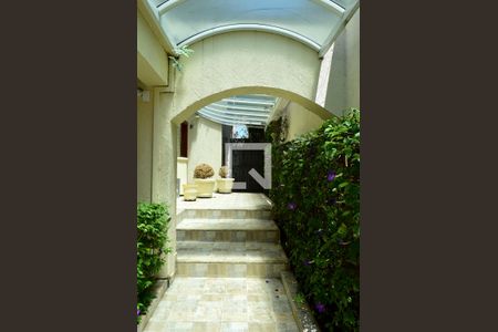 Casa para alugar com 411m², 4 quartos e 2 vagasCorredor de entrada