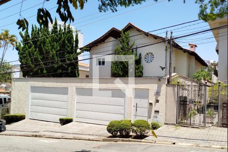 Casa para alugar com 411m², 4 quartos e 2 vagasFachada