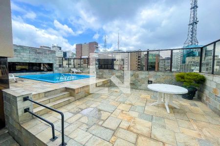 Apartamento para alugar com 56m², 1 quarto e 1 vagaÁrea comum - Piscina