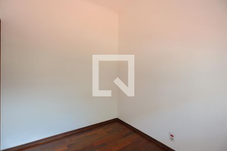 Casa à venda com 220m², 4 quartos e 5 vagasQuarto 2