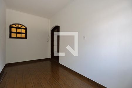 Casa à venda com 220m², 4 quartos e 5 vagasSuíte 2