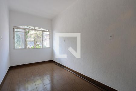 Casa à venda com 220m², 4 quartos e 5 vagasSuíte 2