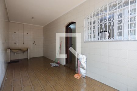 Casa à venda com 220m², 4 quartos e 5 vagasÁrea de serviço