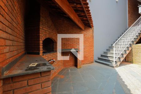 Casa à venda com 220m², 4 quartos e 5 vagasÁrea comum - Churrasqueira