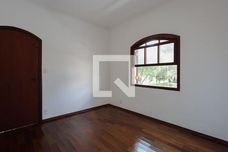 Casa à venda com 220m², 4 quartos e 5 vagasQuarto 1