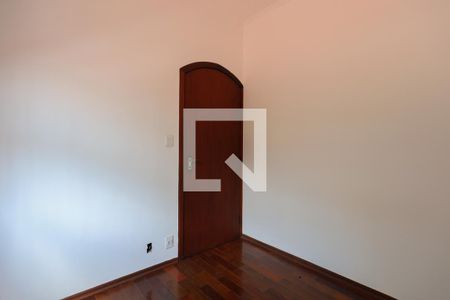 Casa à venda com 220m², 4 quartos e 5 vagasQuarto 2