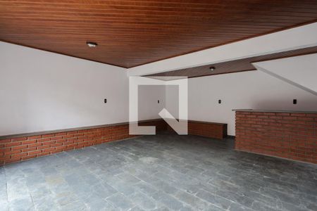 Casa à venda com 220m², 4 quartos e 5 vagasGaragem