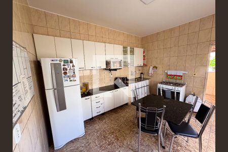 Casa à venda com 360m², 3 quartos e 3 vagasCozinha
