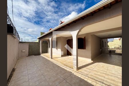 Casa à venda com 360m², 3 quartos e 3 vagasQuintal