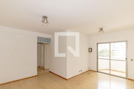 Sala de apartamento à venda com 2 quartos, 60m² em Moema, São Paulo