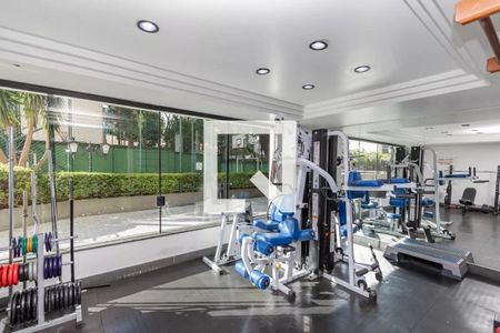 Apartamento à venda com 129m², 3 quartos e 3 vagas Apartamento à venda com 129m², 3 quartos e 3 vagasÁrea comum - Academia