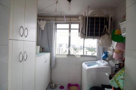 Apartamento à venda com 129m², 3 quartos e 3 vagas Apartamento à venda com 129m², 3 quartos e 3 vagasÁrea de Serviço