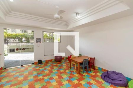 Apartamento à venda com 129m², 3 quartos e 3 vagas Apartamento à venda com 129m², 3 quartos e 3 vagasÁrea comum - Brinquedoteca