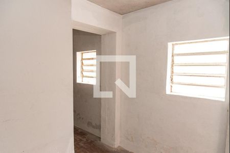 Casa à venda com 140m², 2 quartos e 2 vagas Casa à venda com 140m², 2 quartos e 2 vagasPorão - quarto