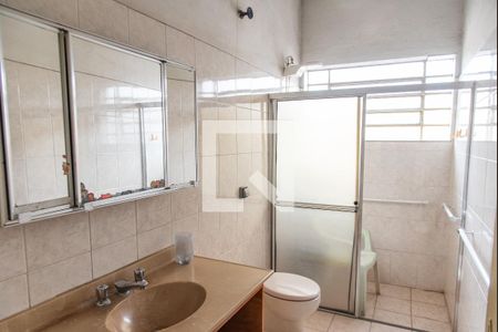 Casa à venda com 140m², 2 quartos e 2 vagas Casa à venda com 140m², 2 quartos e 2 vagasBanheiro